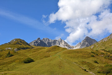 Gebirgslandschaft am Flexenpass bei Zürs/Lech, Vorarlberg, Österreich