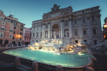 Fototapeta na wymiar Trevi fountain,, early morning, Rome, Italy