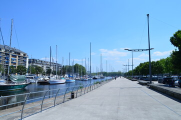 Le port de  Caen (Calvados - Normandie - France)