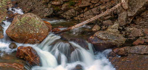 Autumn on the swift river
