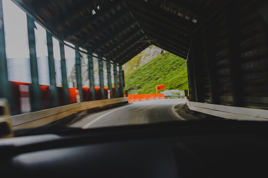 Driving through an empty tunnel very fast