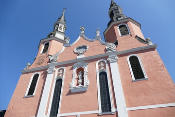 Türme der Sankt-Salvator-Basilika in Prüm / Eifel