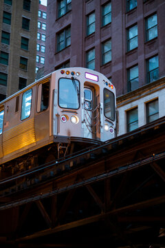train in chicago