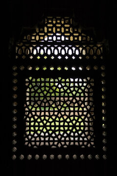 Window arch in in Delhi, India
