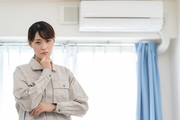 エアコン業者の女性