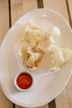 Fried pork rinds