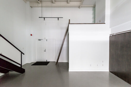 Empty hard loft