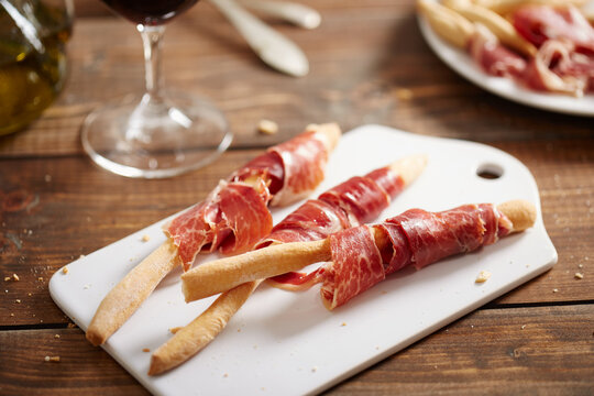 Bread sticks with ham