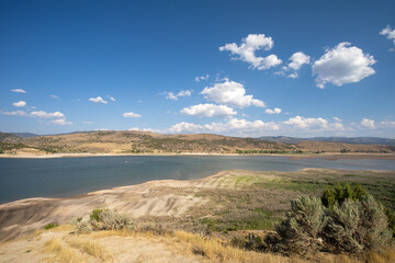 Fototapeta na wymiar Scenic overlook of the Echo Reservoir in Utah