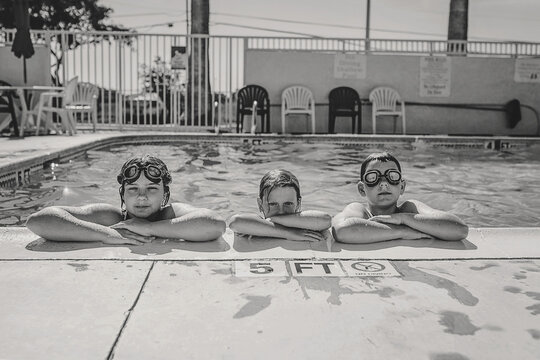 Three amigos poolside