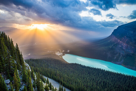 Lake Louise with sun rays