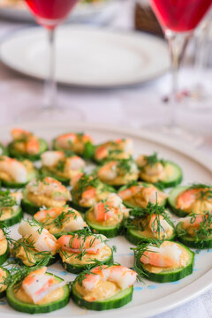 gluten free appetizer with prawn and cucumber