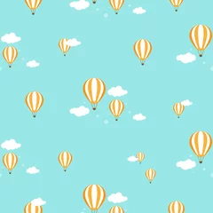 Fotobehang Luchtballon heteluchtballonnen vliegen in de blauwe lucht met wolken. Platte cartoon vectorillustratie.