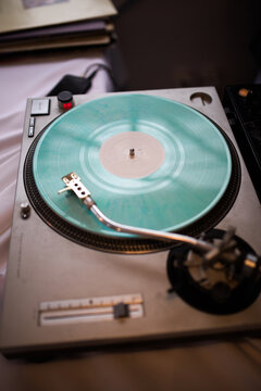 Creative DJ music record player - vertical