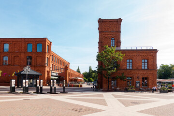 Łódź miasto manufaktura chodnik ścieżka ceglane budynki