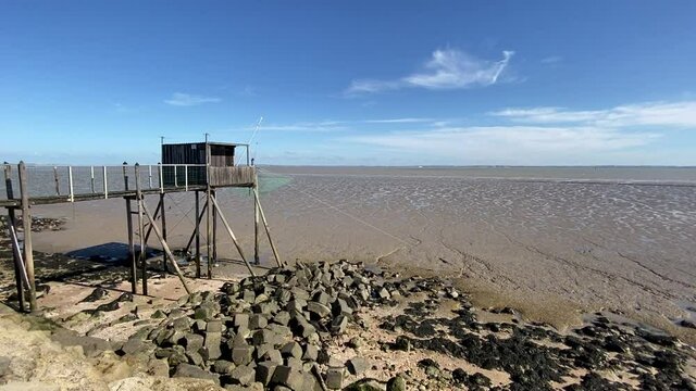Carrelet sur la Garonne dans le M&eacute;doc, Gironde
