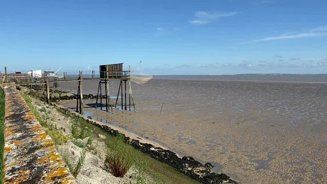 Carrelet sur la Garonne dans le M&eacute;doc, Gironde