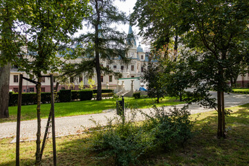 Łódź miasto pałac rezydencja zabytek drzewa © Dariusz