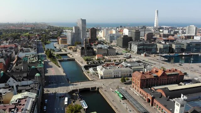 Drone flying over Malm&ouml; towards v&auml;stra hamnen, many known buildings seen