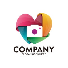 Camera shutter love logo template. Camera art logo, camera photo logo