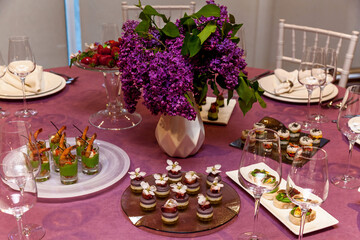 Catering, server tables for bonquet