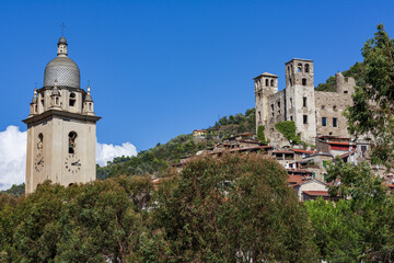 Fototapeta na wymiar view of the medieval town