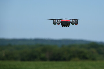 Fototapeta na wymiar drone survol de champs