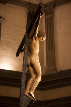 Italia, Toscana, Firenze, Chiesa di Santo Spirito. Il Cristo di Michelangelo.