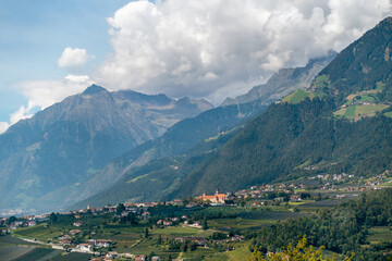 Blick auf Dorf Tirol, Süd Tirol