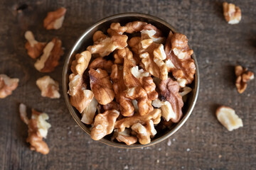 Walnut kernels in a bowl