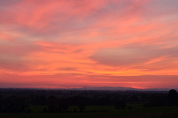 Fototapeta premium Wiatraki o zachodzie
