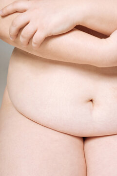 cropped nude plus size model