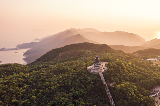 Tian Tan Buddha
