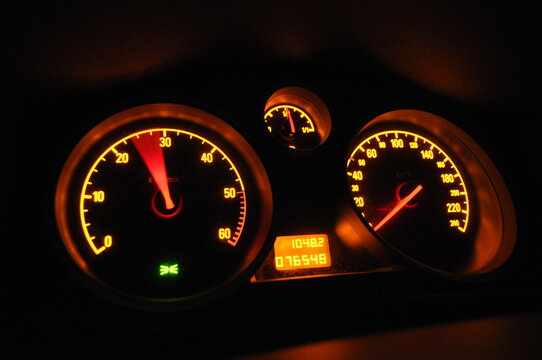 Illuminated radio and air conditioning control in the car in the dark