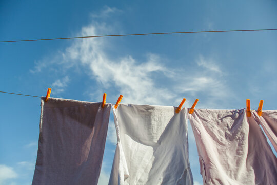 Drying laundry on the clothesline