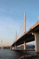 Obraz premium Big white bridge over the river