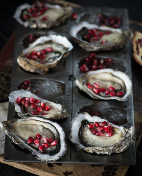 Oysters with fresh pomegranate