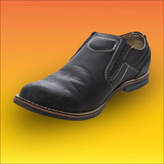 Schuh vor buntem Hintergrund 