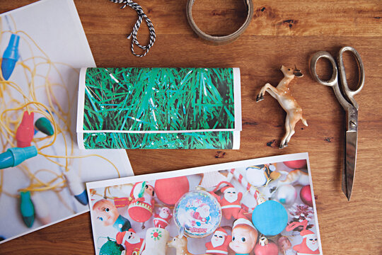 DIY / create your own Christmas gift wrap from photographic images