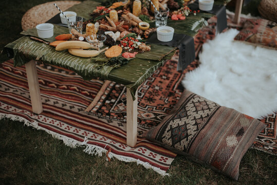 A bohemian inspired traditional filipino kamayan backyard dinner