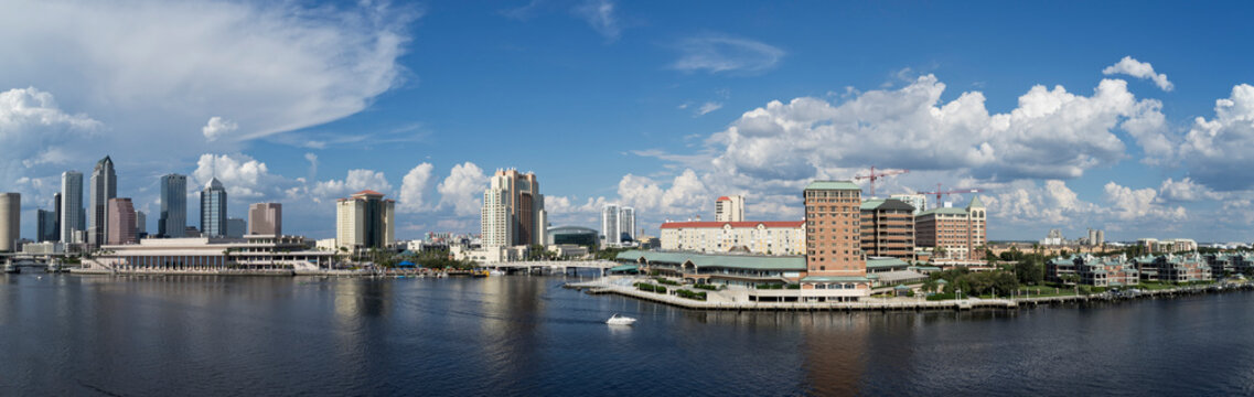 Panoramic of downtown Tampa, Florida