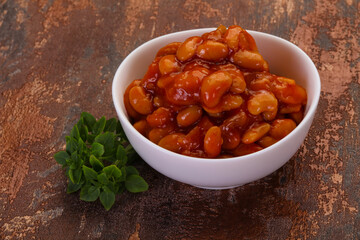 Baked kidney with tomato sauce