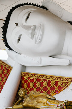 declining buddha