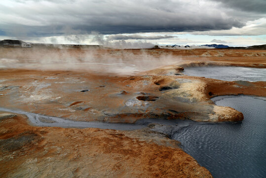 Hverir sulphur hot pot
