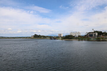 Naklejka premium view of the river and the city