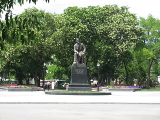 Obraz premium monument to the chechov