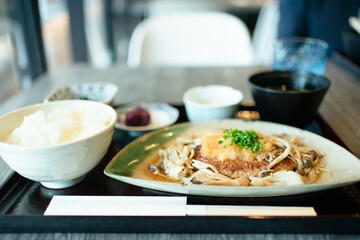 和風ハンバーグ定食