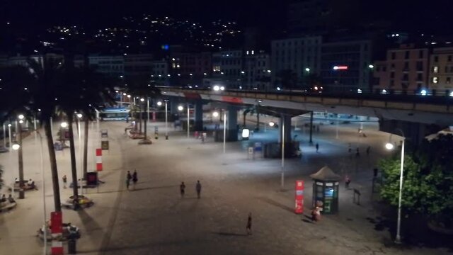 slide movement with gimbal showing the port of genova