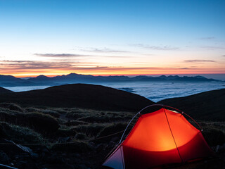 テント泊 登山 夏 絶景