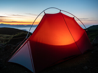 テント泊 登山 夏 絶景